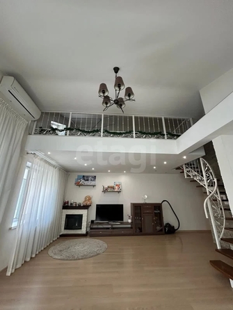 
  Продается 2-комн. квартира 101.5 м². Фото 1.