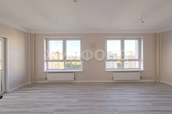 
  Продается 2-комн. квартира 50.1 м², в ЖК Аквамарин, дом 3. Фото 9.
