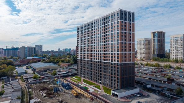 
  Продается 4-комн. квартира 90.1 м², в ЖК Биография. Фото 1.