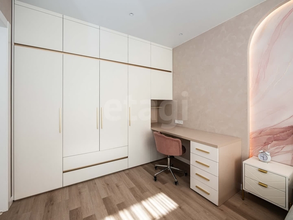 
  Продается 4-комн. квартира 108 м², в ЖК Расцветай на Красном, дом 11. Фото 22.