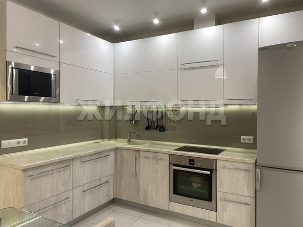 
  Продается 2-комн. квартира 70.3 м². Фото 1.