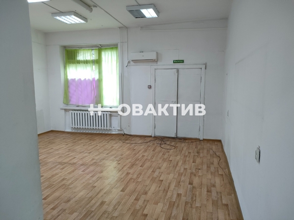 
  Сдается торговая площадь, 35 м², Зорге ул, д. 179
. Фото 8.