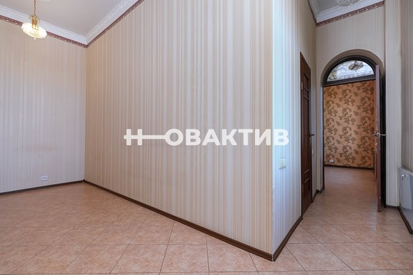 
   Продам дом, 1000 м², Новосибирск

. Фото 16.