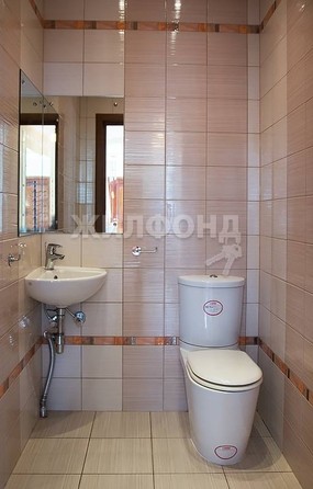 
   Продам дом, 357.7 м², Новосибирск

. Фото 4.