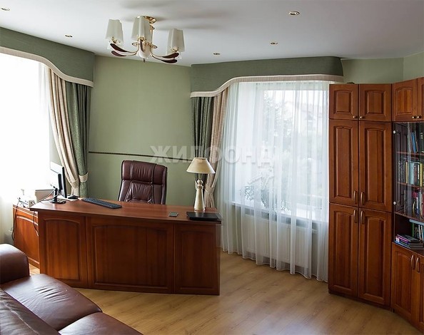 
   Продам дом, 357.7 м², Новосибирск

. Фото 10.