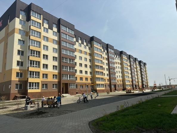 
   Продам 2-комнатную, 43 м², Венская ул, 12

. Фото 2.