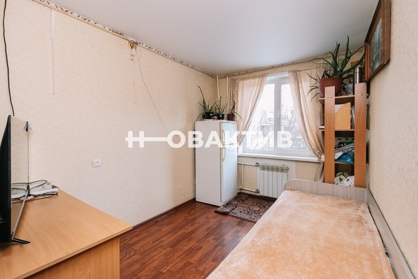 
   Продам 3-комнатную, 56 м², Жуковского ул, 106/1

. Фото 5.