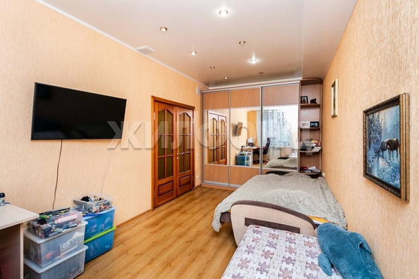 
   Продам 1-комнатную, 39.3 м², 2-й (4 мкр.) кв-л, 216

. Фото 3.