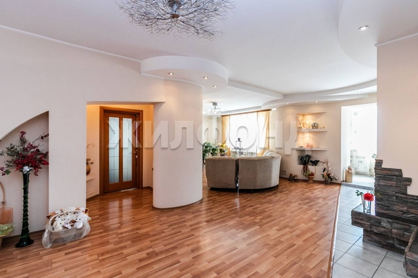 
  Продается 3-комн. квартира, 167 м², Краснообск, д. 219
. Фото 10.