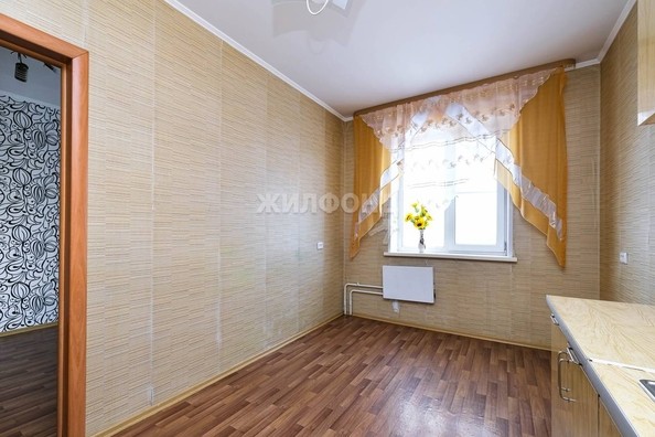 
   Продам 1-комнатную, 42.5 м², В. Высоцкого ул, 40/2

. Фото 11.