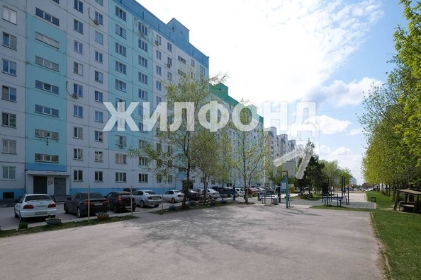 
   Продам 1-комнатную, 42.5 м², В. Высоцкого ул, 40/2

. Фото 12.