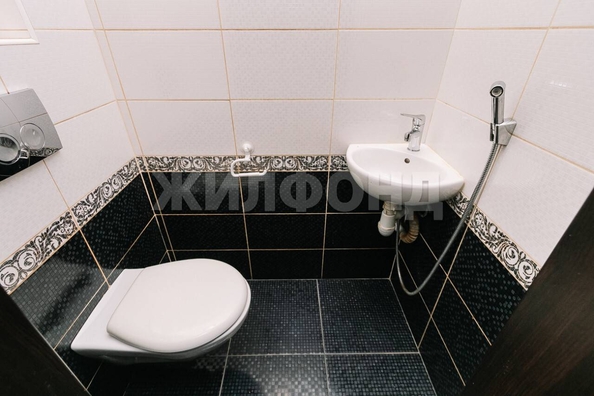 
   Продам 2-комнатную, 69.4 м², Сержанта Коротаева ул, 1

. Фото 16.