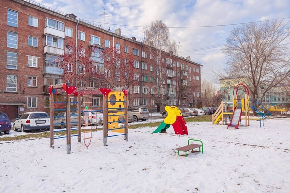 
   Продам 2-комнатную, 40.8 м², Серафимовича ул, 1/1

. Фото 13.