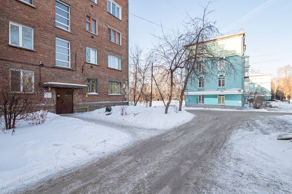 
   Продам 2-комнатную, 40.8 м², Серафимовича ул, 1/1

. Фото 15.