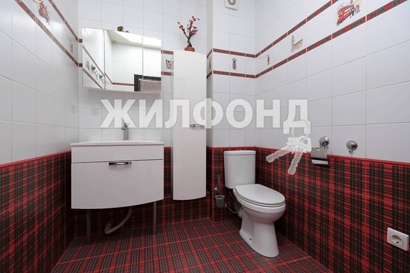 
   Продам дом, 232 м², Новосибирск

. Фото 22.