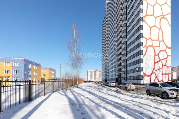 
   Продам 2-комнатную, 53.3 м², Петухова ул, 162

. Фото 28.