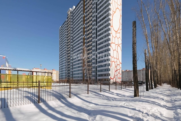 
   Продам 2-комнатную, 53.3 м², Петухова ул, 162

. Фото 30.