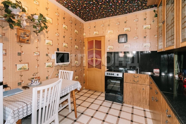
   Продам 3-комнатную, 65.9 м², Мичурина ул, 29

. Фото 7.