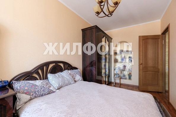 
   Продам 4-комнатную, 86.3 м², Серафимовича ул, 1/1

. Фото 4.