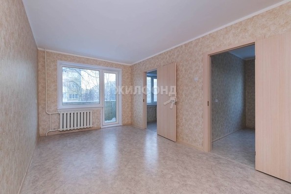 
   Продам 4-комнатную, 59.5 м², Ленинградская ул, 143

. Фото 1.