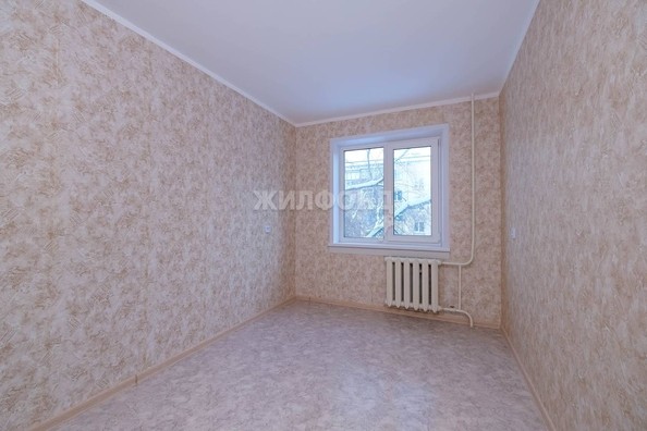 
   Продам 4-комнатную, 59.5 м², Ленинградская ул, 143

. Фото 9.