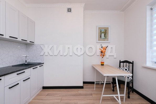 
   Продам 1-комнатную, 46.2 м², 2-я Обская ул, 73

. Фото 1.