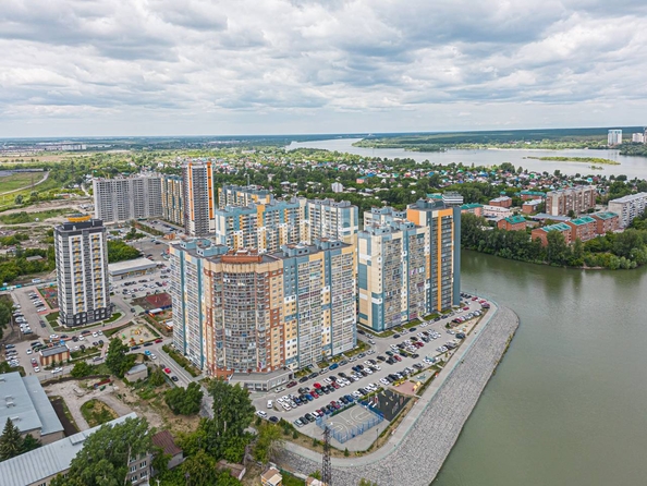 
   Продам 1-комнатную, 45.7 м², Междуреченская ул, 3

. Фото 25.