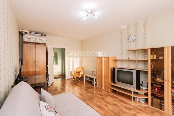 
   Продам 1-комнатную, 41.3 м², Ельцовская ул, 37

. Фото 2.