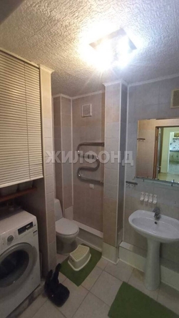 
   Продам 3-комнатную, 68.4 м², Пархоменко ул, 102

. Фото 15.