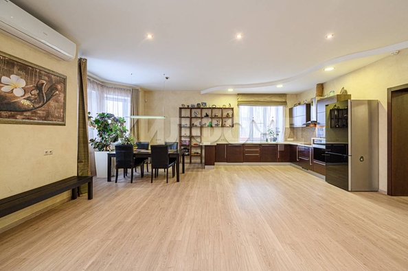
   Продам дом, 560 м², Новосибирск

. Фото 22.