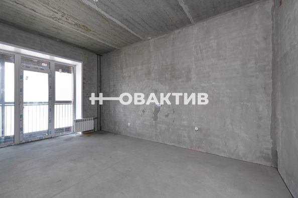 
   Продам 4-комнатную, 80 м², Фабричная ул, 65/3

. Фото 2.