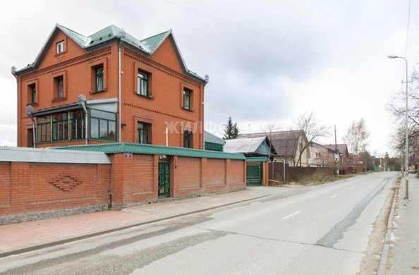 
   Продам дом, 226 м², Новосибирск

. Фото 1.