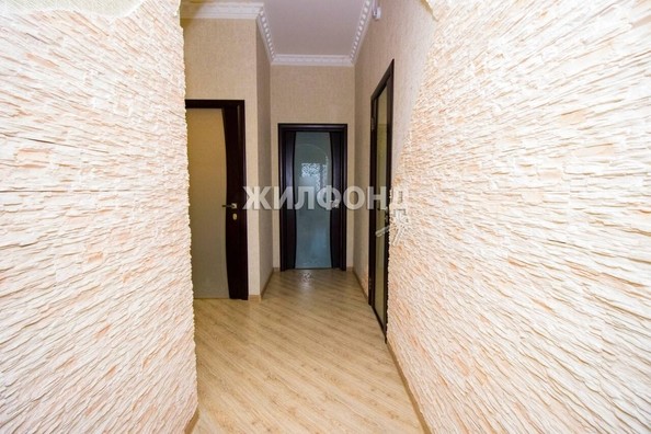 
   Продам 2-комнатную, 90.2 м², Кирова ул, 25

. Фото 12.