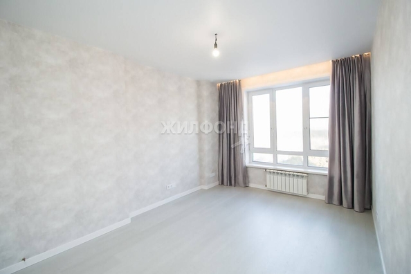 
   Продам 3-комнатную, 70.2 м², Сухарная ул, 109

. Фото 18.