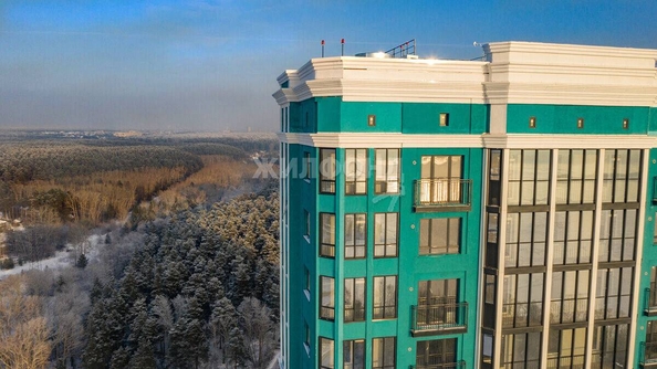 
   Продам 3-комнатную, 70.2 м², Сухарная ул, 109

. Фото 37.