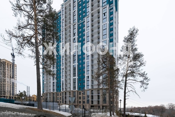 
   Продам 3-комнатную, 70.2 м², Сухарная ул, 109

. Фото 25.