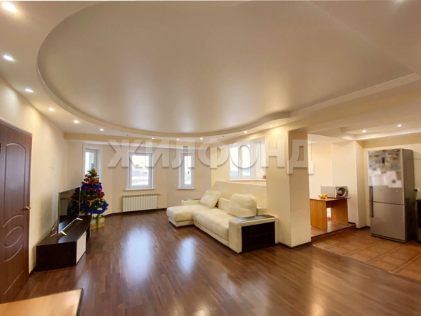 
   Продам 3-комнатную, 95.7 м², Ленинградская ул, 101/1

. Фото 1.
