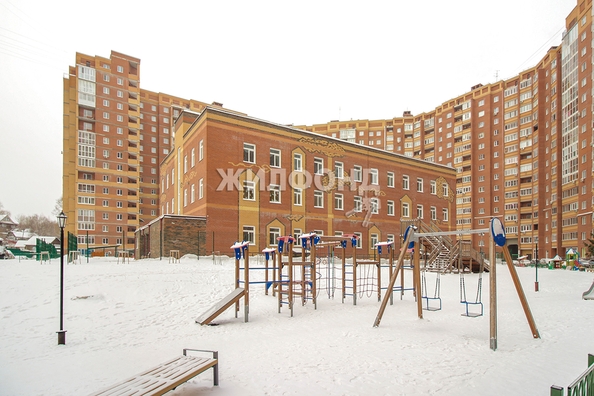 
   Продам 3-комнатную, 108.8 м², Стартовая ул, 1

. Фото 5.