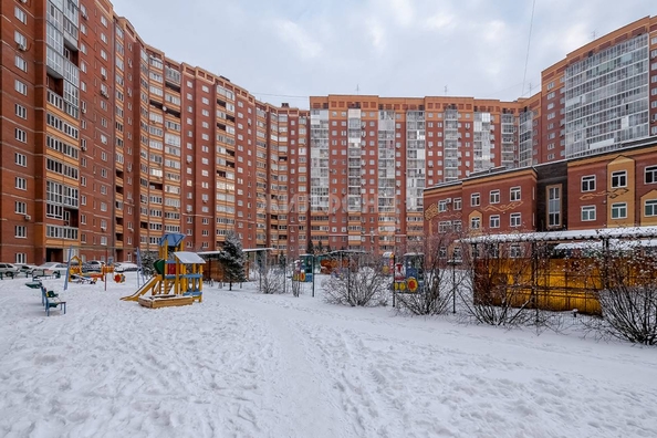 
   Продам 3-комнатную, 108.8 м², Стартовая ул, 1

. Фото 27.