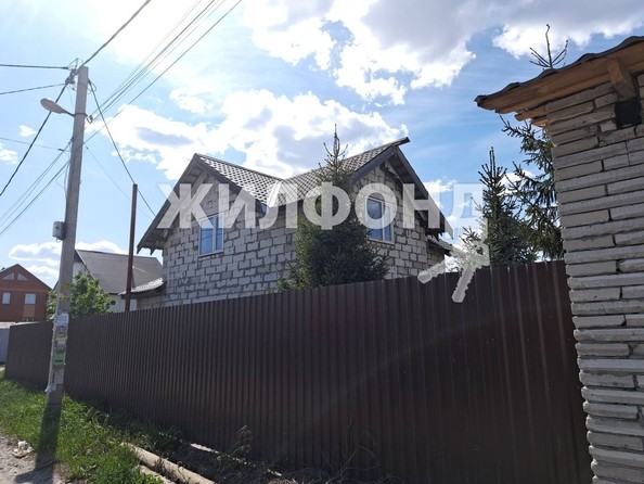 
   Продам дом, 119.6 м², Новосибирск

. Фото 2.