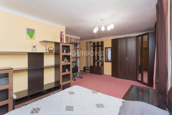 
   Продам 1-комнатную, 30.8 м², Достоевского ул, 6

. Фото 2.