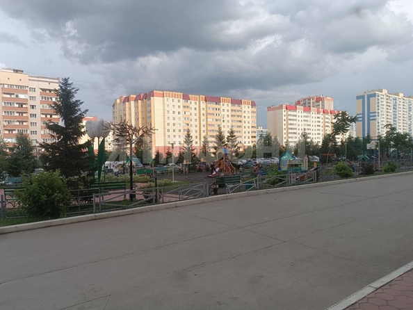 
  Продается 2-комн. квартира, 56.4 м², Виктора Уса ул, д. 4
. Фото 2.