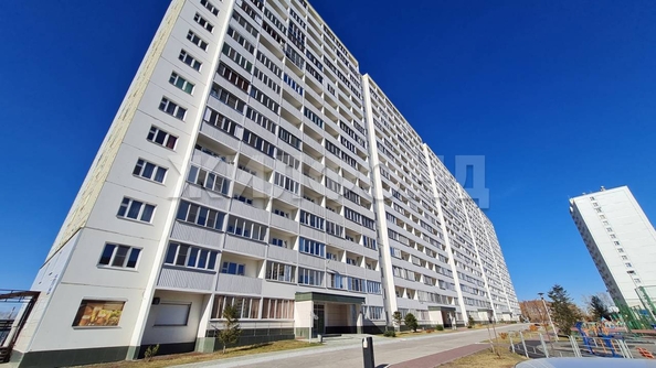 
  Продается 2-комн. квартира, 56.4 м², Виктора Уса ул, д. 4
. Фото 8.
