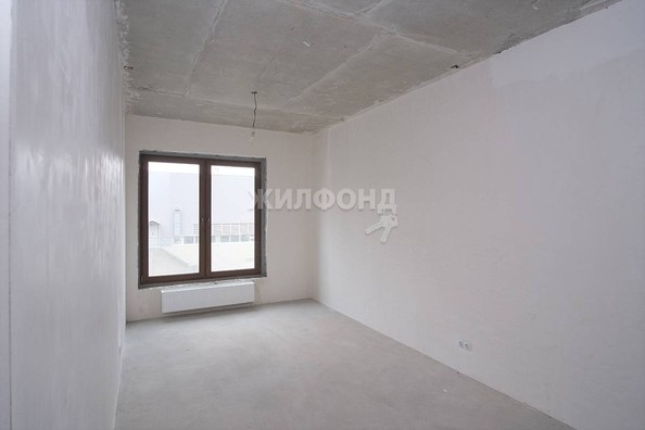 
   Продам 2-комнатную, 46 м², Красный пр-кт, 220

. Фото 6.