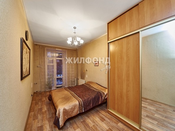 
   Продам 3-комнатную, 79.9 м², Красный пр-кт, 179

. Фото 3.