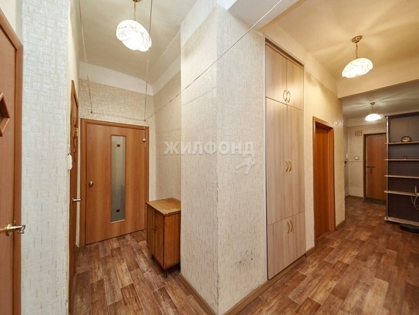 
   Продам 3-комнатную, 79.9 м², Красный пр-кт, 179

. Фото 14.