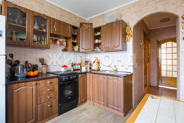 
   Продам 2-комнатную, 54 м², Депутатская ул, 58

. Фото 2.