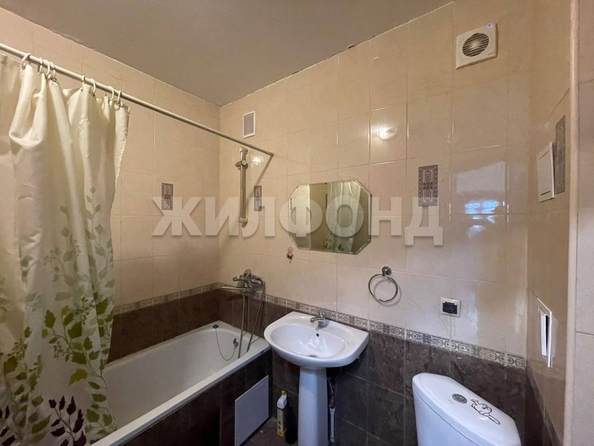 
   Продам 2-комнатную, 49.8 м², Толбухина ул, 21

. Фото 15.