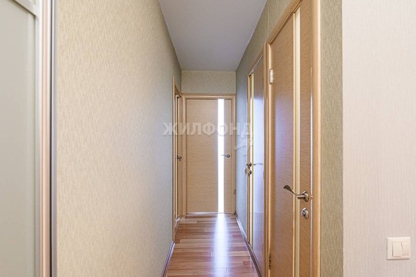 
   Продам 3-комнатную, 59 м², Красный пр-кт, 96

. Фото 8.