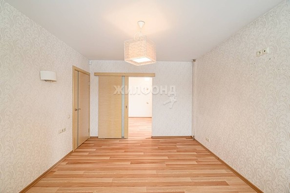 
   Продам 3-комнатную, 59 м², Красный пр-кт, 96

. Фото 10.